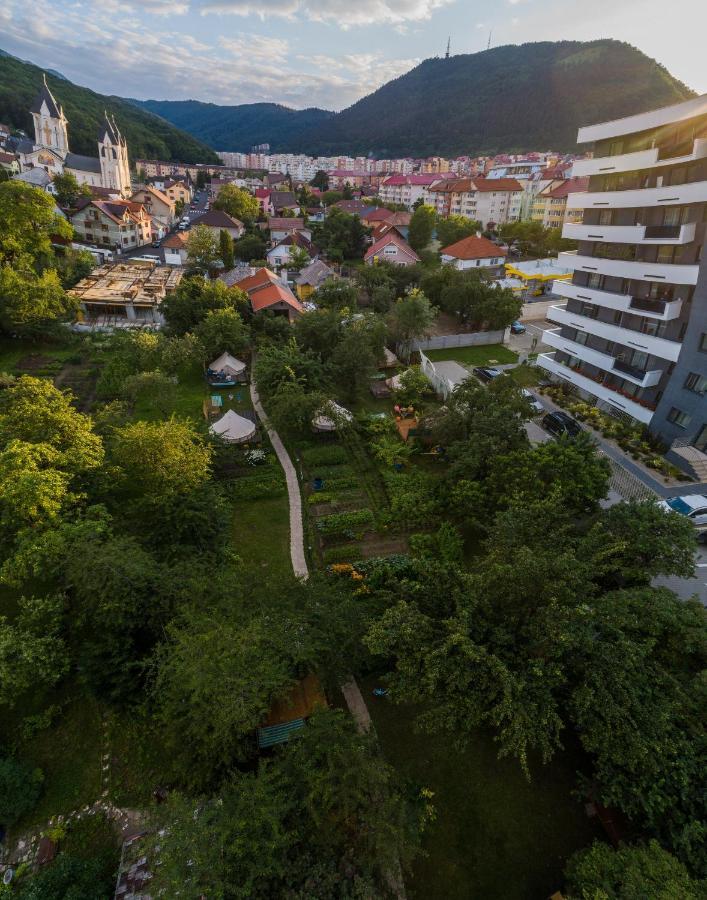 Dragonfly Gardens - The Wagons Hotel Brasov Ngoại thất bức ảnh